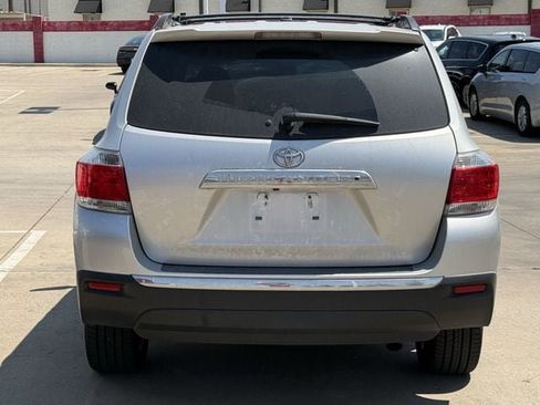 Used 2013 Toyota Highlander Limited FWD image 5