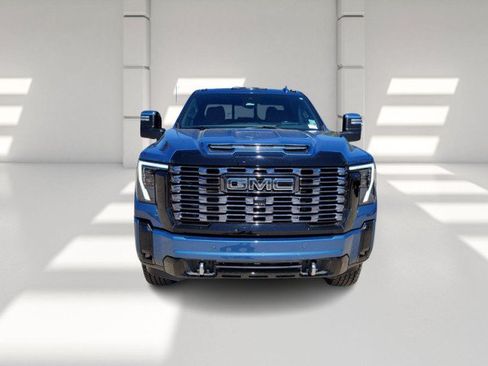 Used 2025 GMC Sierra 2500 Denali Ultimate AWD/4WD image 2