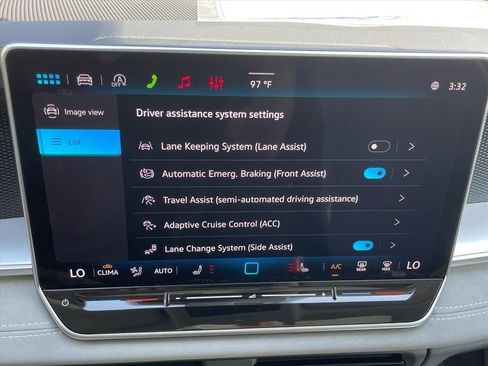 New 2026 Volkswagen Tiguan SE FWD image 12