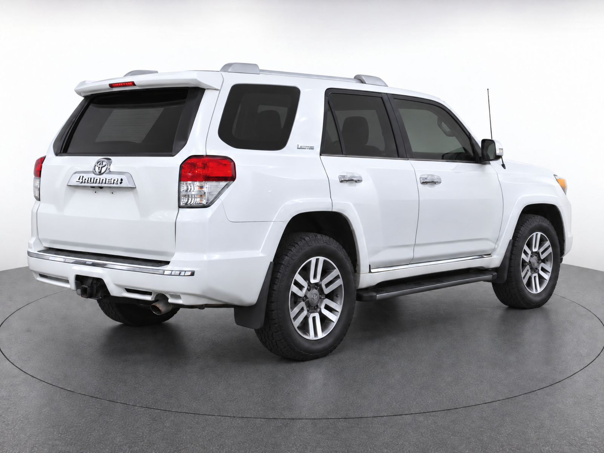 Used 2012 Toyota 4Runner Limited AWD/4WD image 4