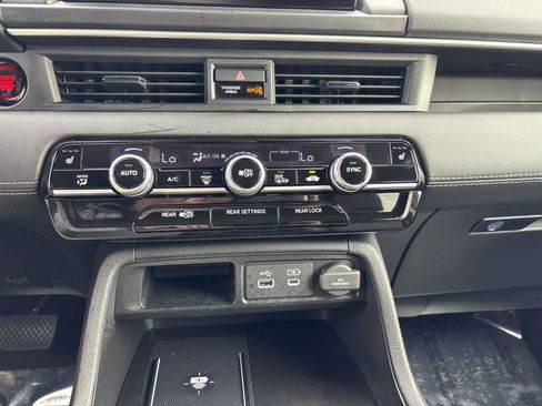 Certified 2025 Honda Pilot EX-L image 27