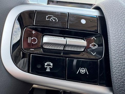 New 2026 Genesis GV70 2.5T Advanced AWD/4WD image 13
