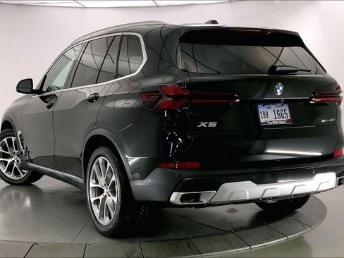 New 2026 BMW X5 xDrive40i w/ Premium Package image 2