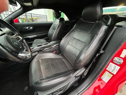 Used 2020 Ford Mustang Premium image 10