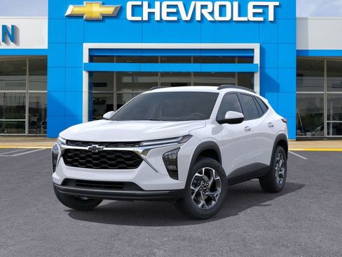 New 2026 Chevrolet Trax LT w/ Driver Confidence Package image 6
