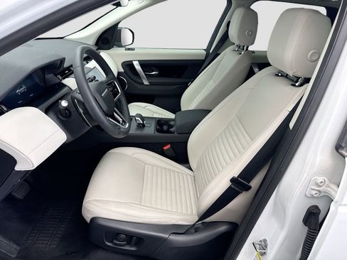 Used 2025 Land Rover Discovery Sport S image 18