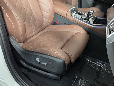 Used 2023 BMW X5 xDrive40i w/ Premium Package image 40