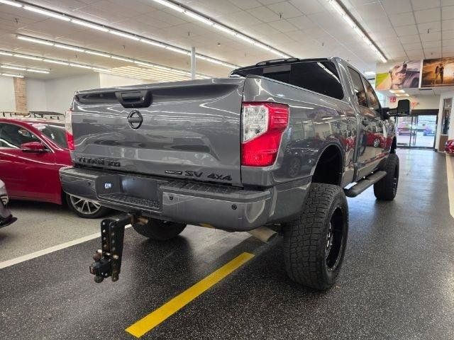 Used 2019 Nissan Titan SV w/ SV Convenience Package AWD/4WD image 5