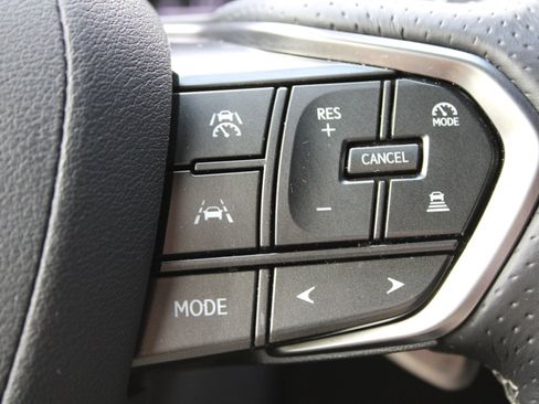 Used 2025 Lexus LX 700h F Sport image 16