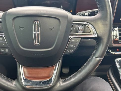 Used 2020 Lincoln Navigator Reserve w/ Equipment Group 208A Reserve AWD/4WD image 16