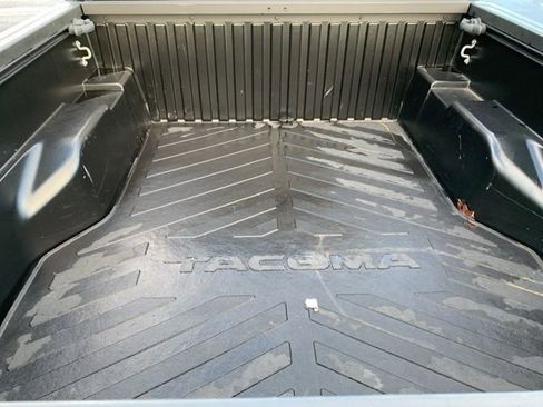 Used 2022 Toyota Tacoma SR5 image 27