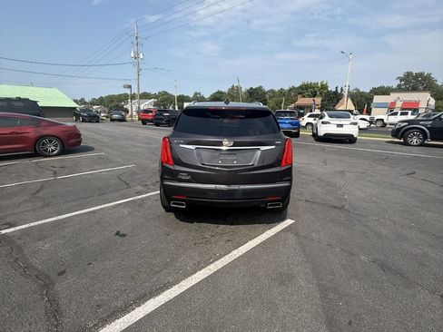 Used 2018 Cadillac XT5 Luxury w/ Driver Awareness Package AWD/4WD image 12