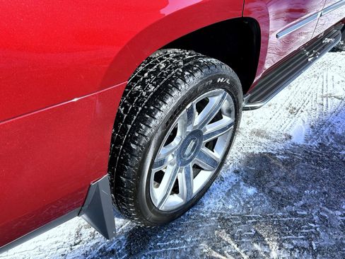 Used 2017 Cadillac Escalade Luxury image 15