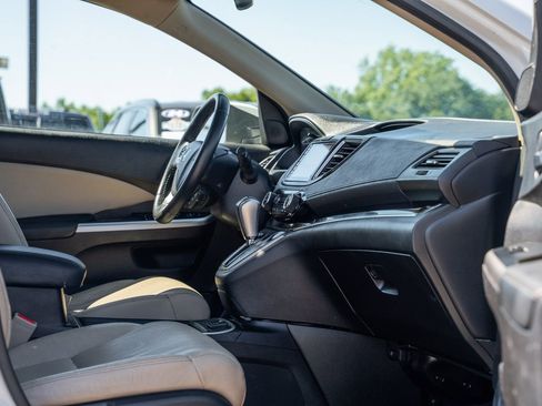 Used 2015 Honda CR-V Touring image 13