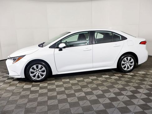 Used 2024 Toyota Corolla LE FWD image 14