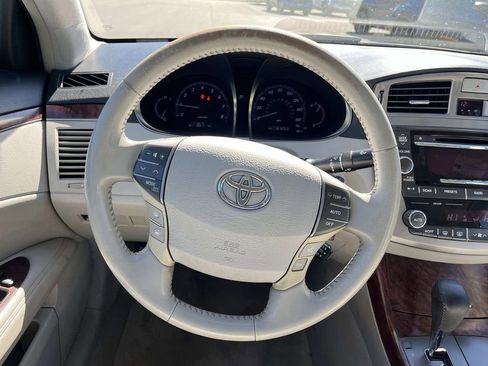 Used 2011 Toyota Avalon Limited image 12