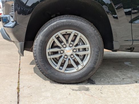 New 2024 Chevrolet Colorado LT w/ LT Convenience Package II image 24