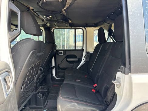 Used 2019 Jeep Wrangler Unlimited Rubicon AWD/4WD image 9