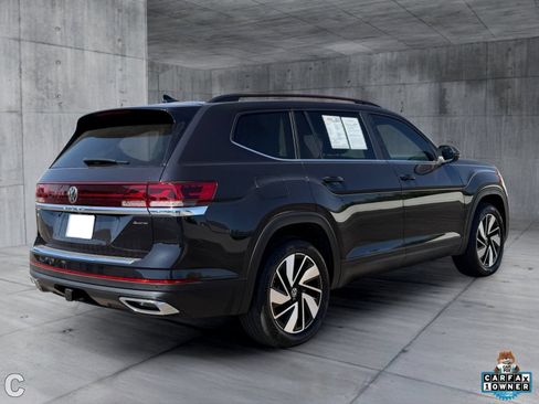 Used 2025 Volkswagen Atlas SE AWD/4WD image 6