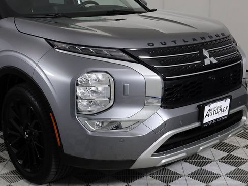 Used 2022 Mitsubishi Outlander SE image 45