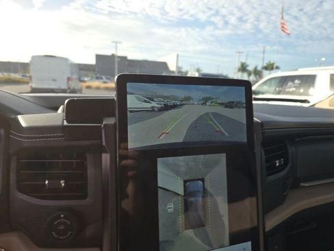 Used 2022 Ford Expedition Platinum image 13