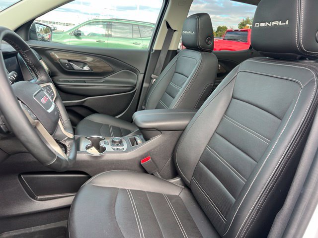 Used 2024 GMC Terrain Denali w/ Denali Premium Package AWD/4WD image 24