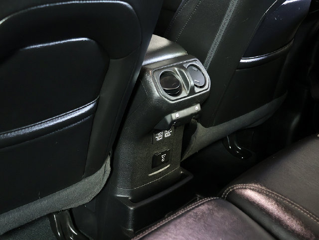 Used 2023 Jeep Wrangler Unlimited Sahara w/ Cold Weather Group AWD/4WD image 15