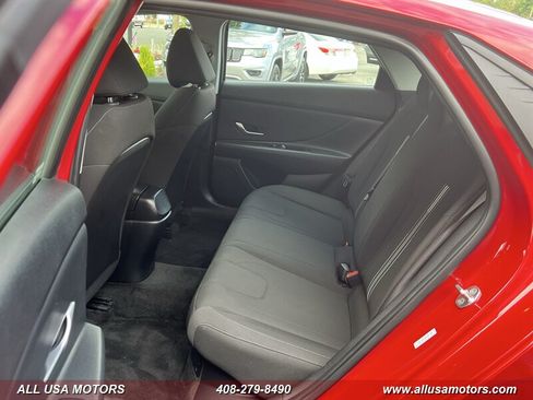 Used 2022 Hyundai Elantra Blue FWD image 22