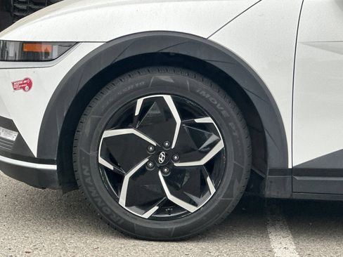 Certified 2024 Hyundai Ioniq 5 SEL RWD image 32