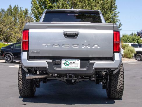 Used 2025 Toyota Tacoma SR5 image 6