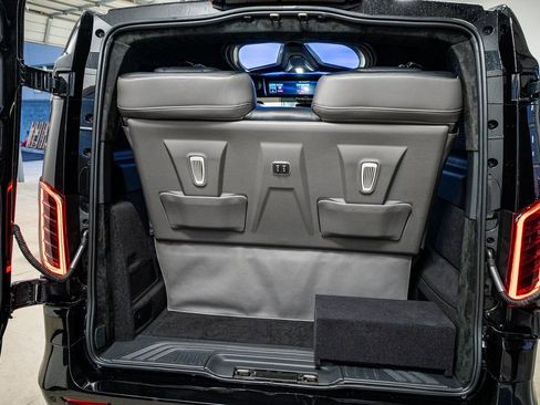 Used 2020 Mercedes-Benz Metris Passenger image 67