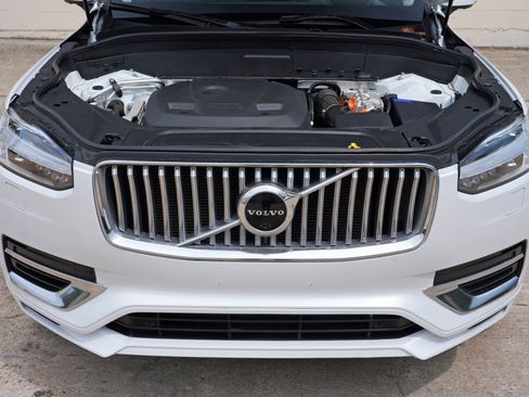 Used 2021 Volvo XC90 T8 Inscription Expression w/ Advanced Package AWD/4WD image 7