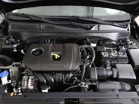 Used 2023 Kia Forte LXS image 18