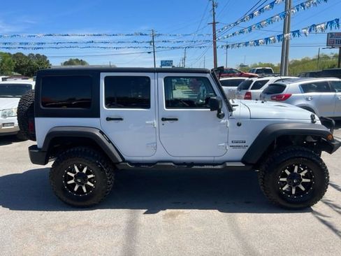 Used 2016 Jeep Wrangler Unlimited Sport w/ Quick Order Package 24S image 4