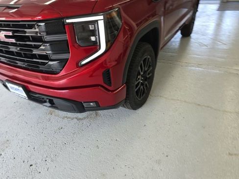 New 2024 GMC Sierra 1500 Elevation image 4