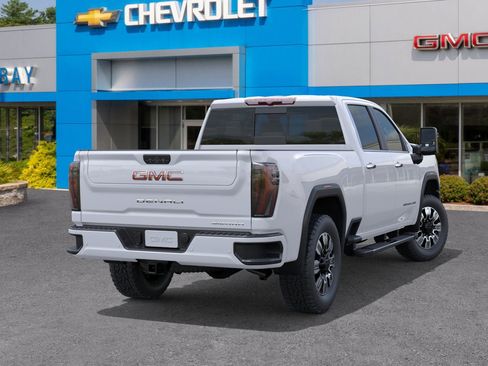 New 2026 GMC Sierra 2500 Denali w/ Denali Reserve Package AWD/4WD image 4