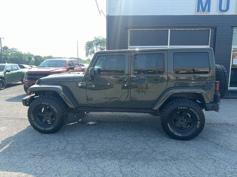 Used 2015 Jeep Wrangler Unlimited Rubicon AWD/4WD image 4