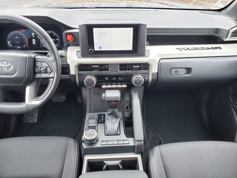 Used 2024 Toyota Tacoma TRD Off-Road image 13
