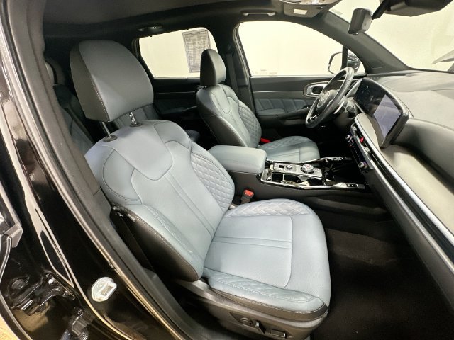 Certified 2025 Kia Sorento SX Prestige AWD/4WD image 35