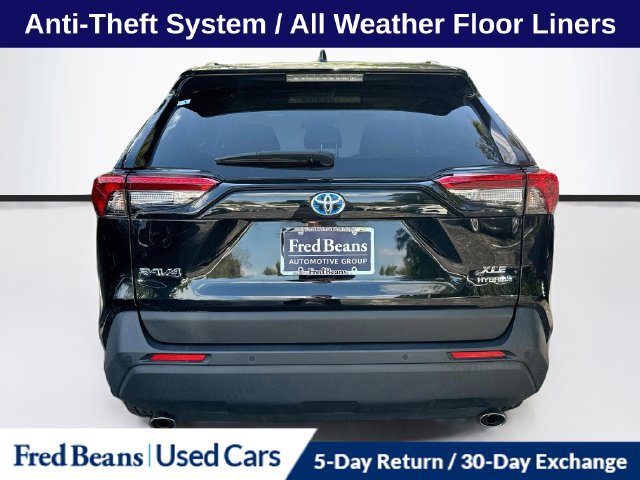 Used 2021 Toyota RAV4 XLE Premium AWD/4WD image 8
