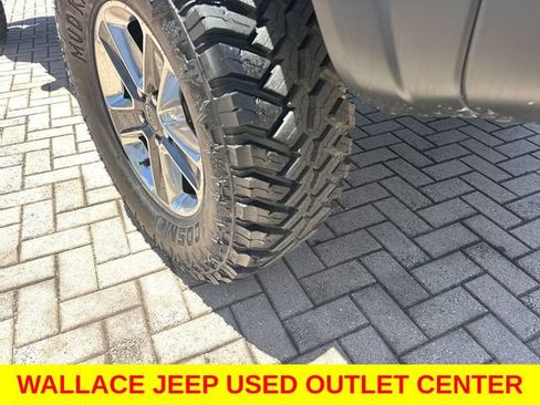 Used 2020 Jeep Wrangler Unlimited Sahara w/ LED Lighting Group AWD/4WD image 12