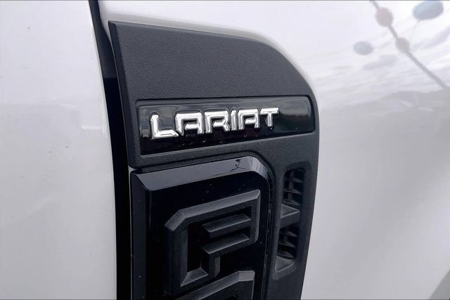 Used 2024 Ford F250 Lariat w/ Sport Appearance Package AWD/4WD image 34
