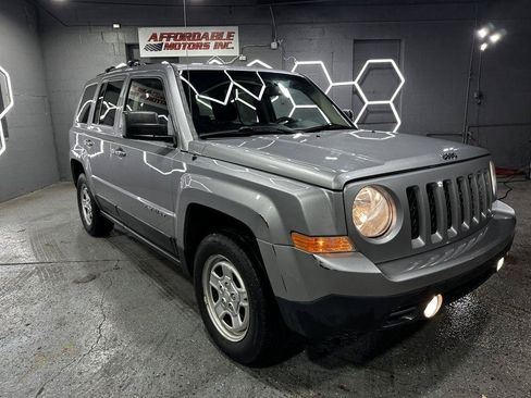 Used 2016 Jeep Patriot Sport w/ Power Value Group AWD/4WD image 8