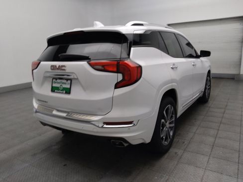 Used 2020 GMC Terrain Denali w/ Denali Premium Package FWD image 9