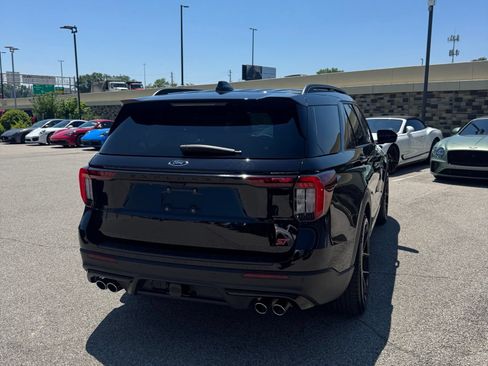 Used 2025 Ford Explorer ST w/ Sun And Sound Package AWD/4WD image 10
