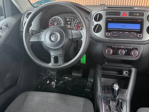 Used 2011 Volkswagen Tiguan SE FWD image 11