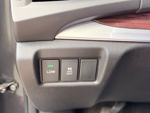 Used 2014 Acura MDX w/ Technology Package AWD/4WD image 45
