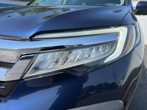 Certified 2020 Honda Pilot Touring image 9