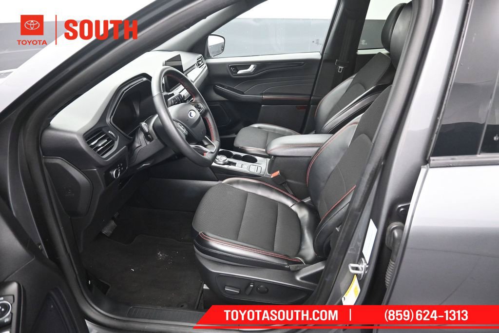 Used 2025 Ford Escape ST-Line AWD/4WD image 9