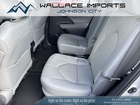 Used 2024 Toyota Highlander Platinum AWD/4WD image 35